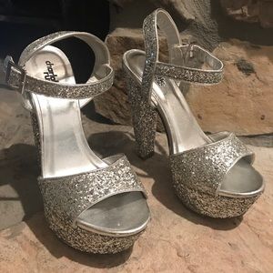 Silver Sparkly Glitter Platform Chunky Heels Sz 7